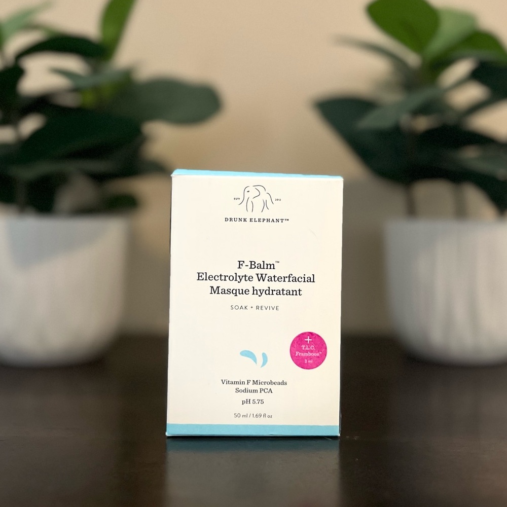 Drunk Elephant F-Balm Electrolyte Waterfacial Mask - White and Light Blue